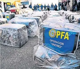  ?? (LA VOZ/ARCHIVO) ?? Secuestro récord. Los tres mil kilos de marihuana de la banda del “Enano” Torres son el mayor secuestro registrado en la provincia.