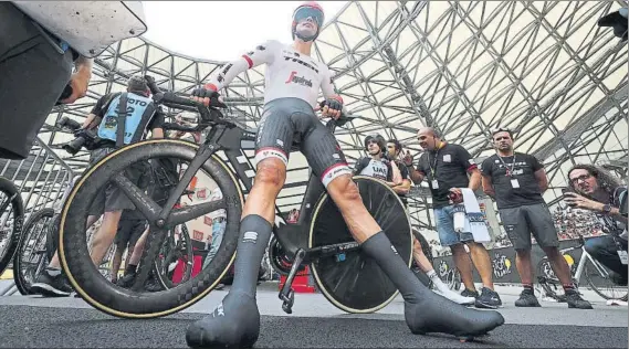  ?? FOTO: GETTY ?? Alberto Contador en el Velódromo de Marsella, inicio y final de la segunda contrarrel­oj del Tour de Francia, en el penúltimo día de la ronda gala