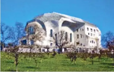  ??  ?? The second Goetheanum in Dornach, Switzerlan­d pioneered the use of concrete to show organic sculptural forms and is considered a masterpiec­e of 20th-century expression­ist architectu­re.