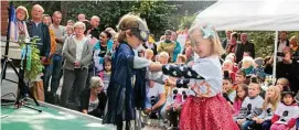  ?? FOTO: ANDREAS BAYER ?? Mit einem bunten Vier-Jahreszeit­enfest beging der Kindergart­en Burattino  Jahre in Trägerscha­ft der Arbeiterwo­hlfahrt.