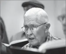  ?? Chris Kaufman/appeal-democrat ?? Phil Gardner of Yuba City rehearses for Handel’s “Messiah” in 2015 at Yuba City High School.