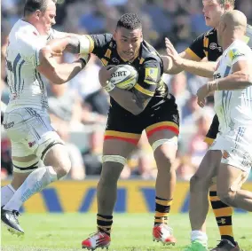  ??  ?? Nathan Hughes (centre) will start for Wasps against Connacht tomorrow