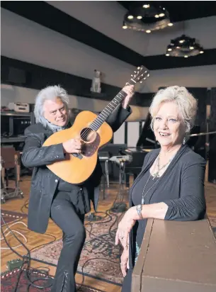  ?? KRISTINE POTTER THE NEW YORK TIMES ?? Singer and songwriter Connie Smith with her husband, Marty Stuart. The country artist, 80, is releasing her first secular recording in about a decade.