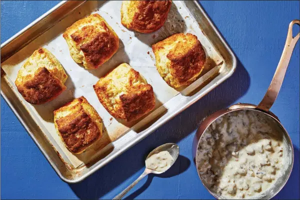  ?? For The Washington Post/STACY ZARIN GOLDBERG ?? Buttermilk Biscuits With Sausage Gravy