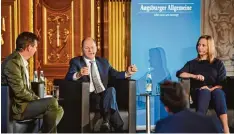  ??  ?? Chefredakt­eur Gregor Peter Schmitz (links) und Politikred­akteurin Margit Hufnagel (rechts) befragten Bundesfina­nzminister Olaf Scholz.