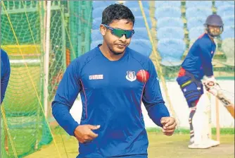  ?? FILE PHOTO/HT ?? ■ Akshdeep Nath juggling with ball.