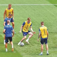  ?? AFP ?? Iceland players take part in a training session at Rostov arena yesterday on the eve of the team’s match against Croatia.