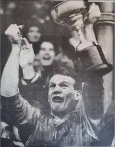  ??  ?? Wicklow captain Kevin O’Brien looks up in shock as the handle comes away from the cup after the All-Ireland ‘B’ Senior football final in Navan against Antrim.