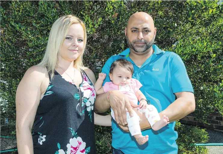  ?? FRANCIS GEORGIAN/PNG ?? After a 2016 stillbirth at Abbotsford Regional Hospital, Alisha Mankatala, with husband Ajay, had a healthy C-section birth of daughter Ariella.