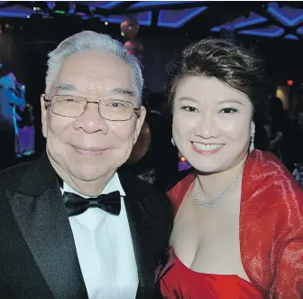  ??  ?? Gala chairs Dr. Francis Ho and Emily Lin saw their LiveRight Fundraisin­g Gala christen the Trump Tower Ballroom. The benefit saw nearly 500 guests contribute to a record-breaking $620,000 raised.