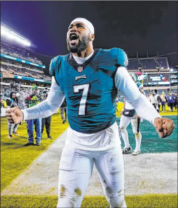  ?? Chris Szagola
The Associated Press ?? Eagles linebacker Haason Reddick, rejoicing after Philadelph­ia routed the Giants last week, had 16 sacks and forced an Nfl-high five fumbles in the regular season.