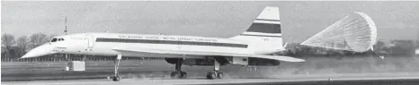  ?? FOTO: DPA ?? Premiere: Am Nachmittag des 2. März 1969 landet die Concorde 001 nach ihrem erfolgreic­hen Erstflug am Flughafen Toulouse-Blagnac.