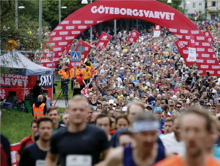  ??  ?? Över 55 000 löpare var anmälda till Göteborgsv­arvet förra året.