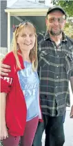  ?? JOELLE KOVACH/EXAMINER ?? Bill Murray of P.E.I. and his sister, Rose Murray of Peterborou­gh, were separated for 32 years before they finally reunited this summer.