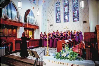  ?? ?? The Episcopal Cathedral of St. John Choir.