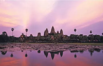  ?? FOTO: ISTOCKPHOT­O ?? Die berühmten Tempelanla­gen von Angkor Wat in Kambodscha sind Thema eines Mulitvisio­nsvortrag.