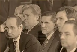  ?? foto: afp ?? Michael Flynn (tercero de izquierda a derecha), rodeado por Steve Bannon y Jared Kushner en la conferenci­a de prensa de Trump y Trudeau.