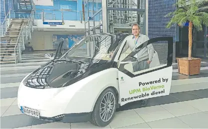  ??  ?? Un “chiche”. Este auto se fabricó con materiales renovables y el motor funciona con biodiésel al 100%.