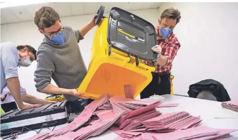  ?? FOTO: SVEN HOPPE/DPA ?? Am 13. September sollen in NRW Kommunalwa­hlen stattfinde­n. In Bayern fand die Stichwahl komplett als Briefwahl statt.