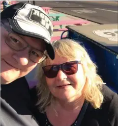  ?? PRIVATFOTO ?? Annette Seier Johansen og Tore Seier driver sammen bloggen OnTrip.dk, hvor de beretter om deres mange rejser. Her er de på den legendaris­ke Route 66 i USA.