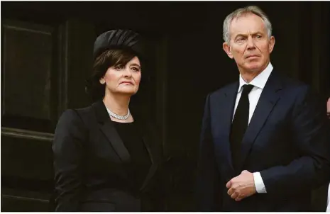  ?? Foto: Chris Jackson/dpa ?? Der ehemalige britische Premiermin­ister Tony Blair und seine Frau Cherie sollen beim Kauf einer Immobilie von einem Steuerschl­upfloch profitiert und 312 000 Pfund gespart haben.