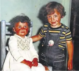  ?? JAIME GALINDO ?? Fina y Raúl, nacidos en los 80, podrían guardar parecido con los bebés.