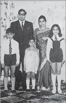  ??  ?? Lubna aged eight, far right, with her dad, Ihsan, mum, Mumtaz, and her brother and sister