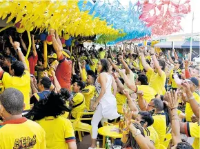  ?? ARCHIVO ?? Establecim­ientos públicos durante un partido de la Selección Colombia.