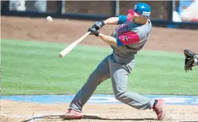  ??  ?? Ángel Pagán abrió el juego contra Venezuela con hit y anotó la primera carrera de Puerto Rico, al igual que contra Estados Unidos el viernes.