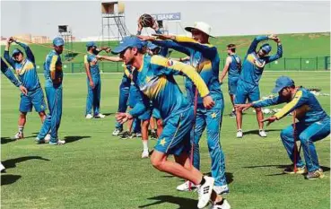  ?? Ahmed Kutty/Gulf News ?? Pakistani players during the training session at the Zayed Cricket Stadium in Abu Dhabi yesterday.