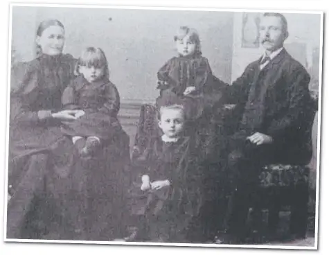  ?? Picture: Contribute­d ?? LOOKING BACK: Adolph Muller and his family, circa 1900. (L-R) Anna (nee Mengel) holding Albert, Alma Florie (Flo) behind and Anna Gertrude Louise in front, and Adolph Muller seated at the right.