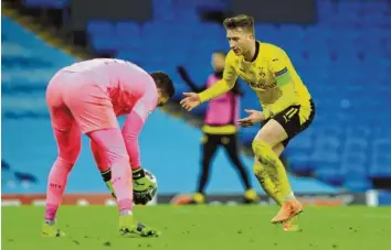  ?? Foto: Lindsey Parnaby, dpa ?? Eine mittelmäßi­ge Ausgangsla­ge verschafft­en sich Marco Reus und der BVB vor dem Rückspiel gegen Manchester City. Das Hin‰ spiel verloren die Dortmunder mit 1:2.