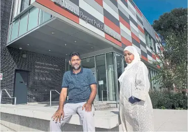  ?? ANDREW FRANCIS WALLACE TORONTO STAR ?? Jamal Hussain, with Sureya Ibrahim, says the “city should not close down a centre that is being used by hundreds.”