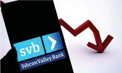  ?? Photograph: Avishek Das/SOPA Images/REX/Shuttersto­ck ?? Customers of Silicon Valley Bank have had their deposits secured by a late night deal between the US Treasury and Federal Reserve.