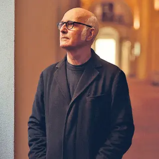  ??  ?? Compositor­e Ludovico Einaudi. Per Greenpeace ha scritto «Elegy For The Arctic»