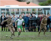  ?? PHOTO: MURRAY WILSON/STUFF ?? Palmerston North Boys’ High School first five-eighth Stewart Cruden missed the matchwinni­ng penalty in their Polson Banner game against Napier Boys’ High School at Boys’ High yesterday.