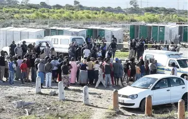  ?? PICTURE: PHANDO JIKELO ?? WALKING TOUR: The Western Cape High Court held an inspection in loco for the rape and murder case of Sinoxolo Mafevuka who was found murdered in Town Two, Khayelitsh­a.