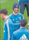  ??  ?? SONRÍE. Isco, en la sesión de ayer.