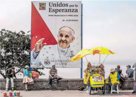  ?? BILD: SN/APA/AFP/ERNESTO BENAVIDES ?? Vor allem die Kleinbauer­n in Peru hoffen auf starke Unterstütz­ung durch den Papst.