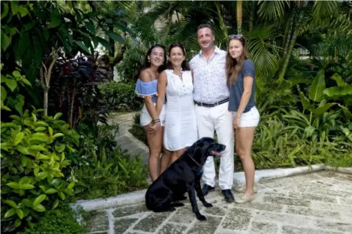  ??  ?? The Oakley family invite trusted housesitte­rs to look after their dogs in Barbados