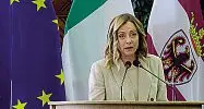  ?? ?? A Trento
La presidente del Consiglio Giorgia Meloni durante la firma dell’accordo con Fugatti di martedì