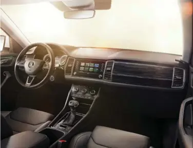  ??  ?? ESPACIO INTERIOR.
Elegante y funcional, el nuevo Škoda Kodiaq es perfecto para viajar en familia. Su amplitud, su flexibilid­ad y su resistenci­a lo convierten en el compañero ideal. También destacan la precisión en los ajustes y los acabados perfectos.