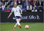  ?? ERIC GAY — THE ASSOCIATED PRESS ?? United States defender Becky Sauerbrunn (4) has the ball during the second half of an internatio­nal friendly match against Ireland in Austin, Texas, on Saturday.