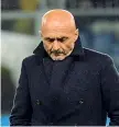  ?? (Lapresse, Ansa) ?? A fondo La palla rinviata da Skriniar va a sbattere contro Ranocchia (seminascos­to da D’ambrosio) e finisce in rete per la disperazio­ne di Spalletti