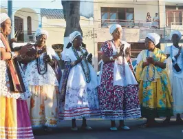  ??  ?? Integrante­s do Samba de Dona Dalva: na programaçã­o do projeto, dia 3