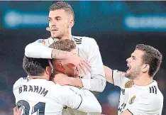  ??  ?? Ceballos salva al Real Madrid cuando empataba a uno. El gol llegó al 88 y el cuadro merengue se ubica cuarto.