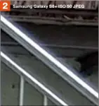  ??  ?? 2
4 Das Samsung rechnet bei JPEGund RAW-Bildern (2 und 4) eine helle Linie über dem Handlauf ins Foto. Derartige Phantomref­lexe sind ein typisches Problem von Smartphone­s. Das SamsungJPE­G zeigt zusätzlich eine schwarze Linie. Das Huawei (1 und 3)...