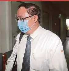  ?? PIC BY MUHD ASYRAF SAWAL ?? Dr Siew Sheue Feng, a forensic consultant from the Kuala Lumpur Hospital, at the Shah Alam High Court yesterday.