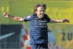  ??  ?? Luca Modric, en un entrenamie­nto con Croacia.