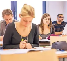  ?? FOTO: HFH ?? Beim Fernstudiu­m an der HFH haben Studierend­e die Möglichkei­t, zusätzlich zum Selbststud­ium Seminare und Übungen zu besuchen.